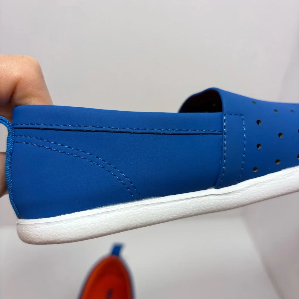 Skechers Slip on lightweight Blue kid Shoes‎ Size US 13